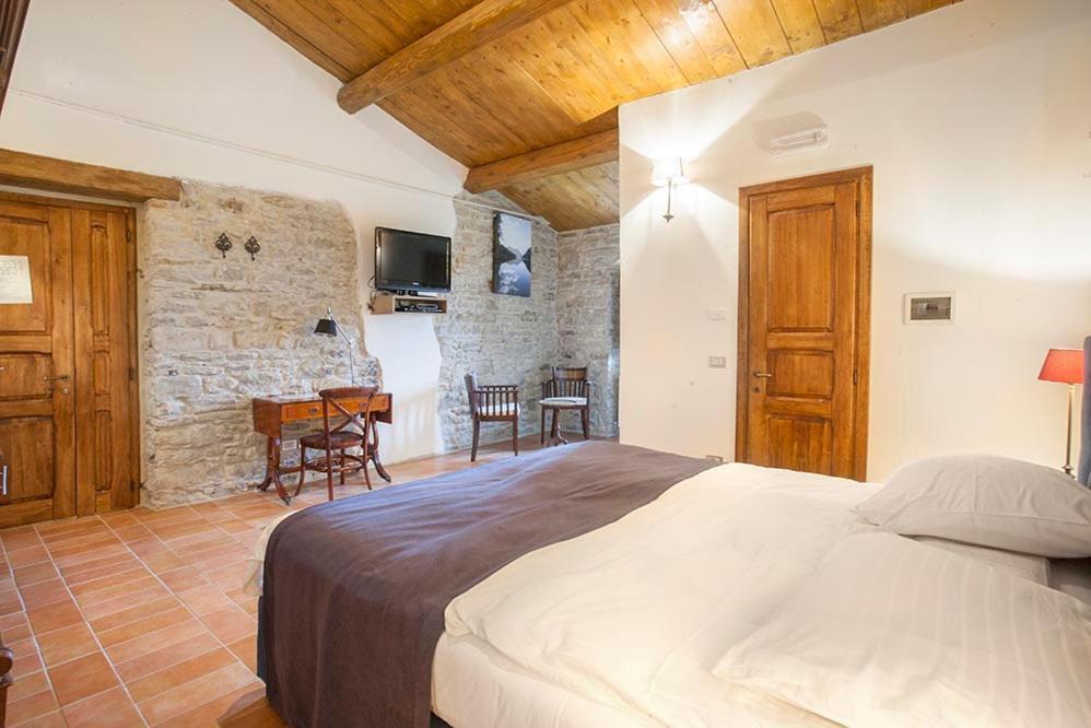 Country House Villa La Farfalla Pietralunga  Bagian luar foto